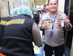 Kapolres Labuhanbatu Selatan Ikut Tes Urine Usai Rapim Polda Sumut