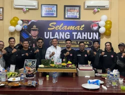 Ketua Media Satres Narkoba Beri Kejutan Ulang Tahun Kasat Narkoba Polres Labuhanbatu